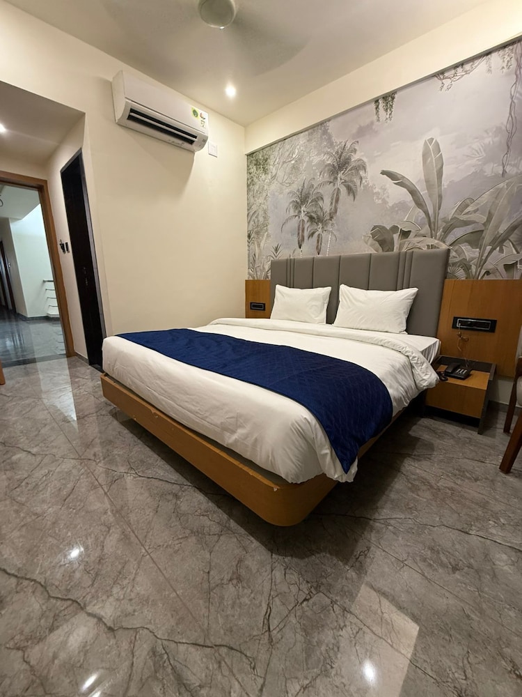 The Malay comfort-Hotel Dwarka residency