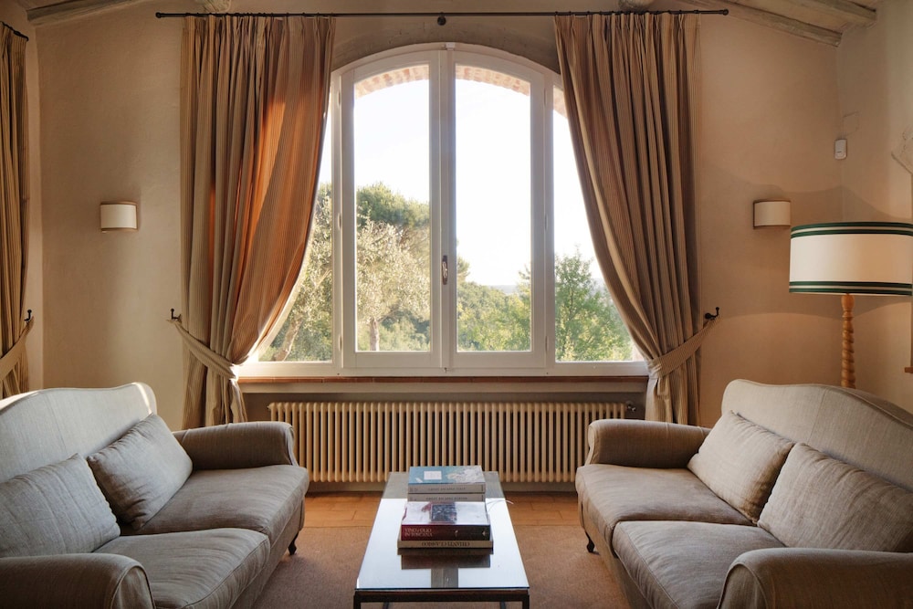 Fattoria Valtellina by Boutique Tuscany