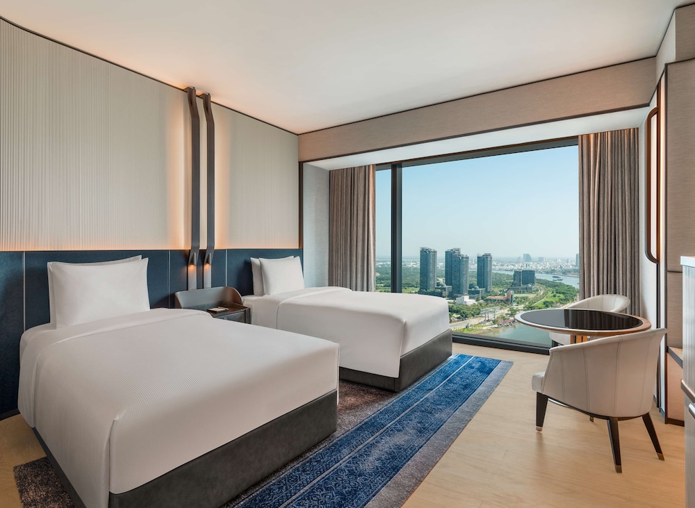 Hilton Saigon 5