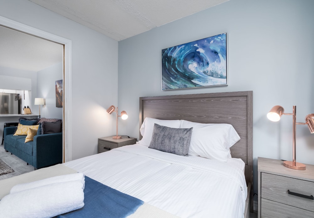 Entertainment District Suite - Image 1