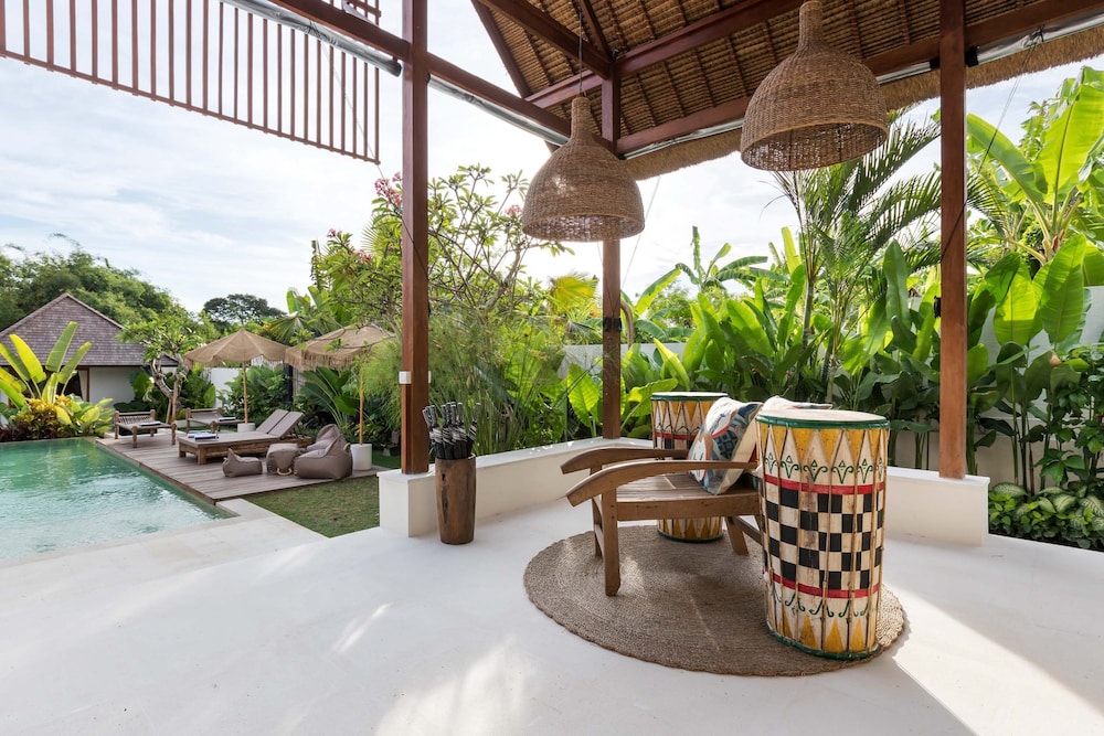 Villa Chempaka by Alfred in Bali - New Luxe Tropical 4BR Dream Villa in Canggu
