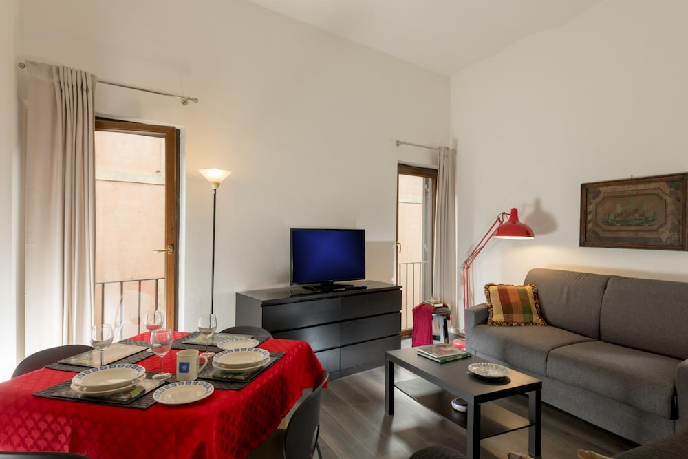 Caterina in Roma With 1 Bedrooms and 1 Bathrooms