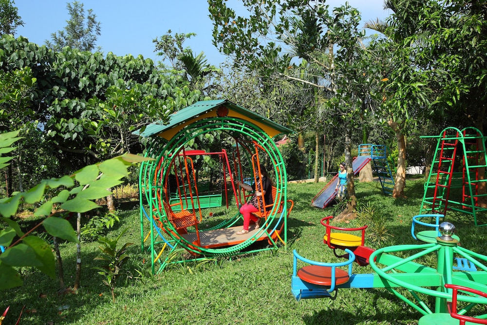 Arayal Resorts: A Unit of Sharoy Resort, Wayanad