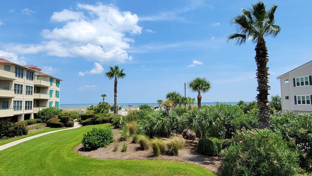 Desoto Beach Club 102