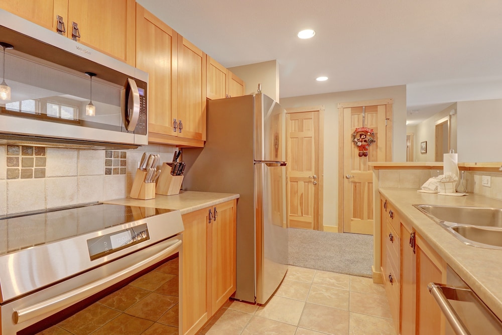 Pp605 Passage Point 3 Bedroom Condo