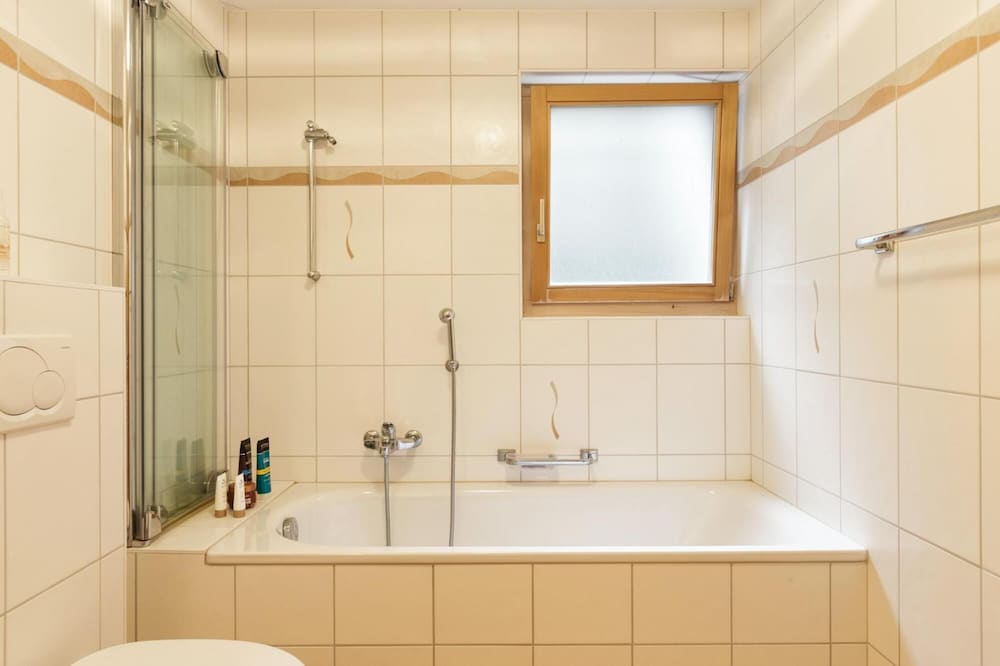 La Taniere - Cozy Chalet With Incredible Views and Parking