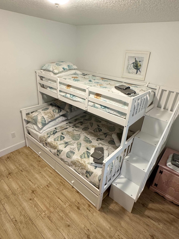 Beach Home w Heated Pool Free Golf Cart