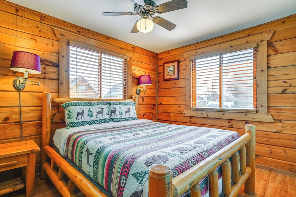 Three Bears Resort Home w/ Perks + Outdoor Spots!