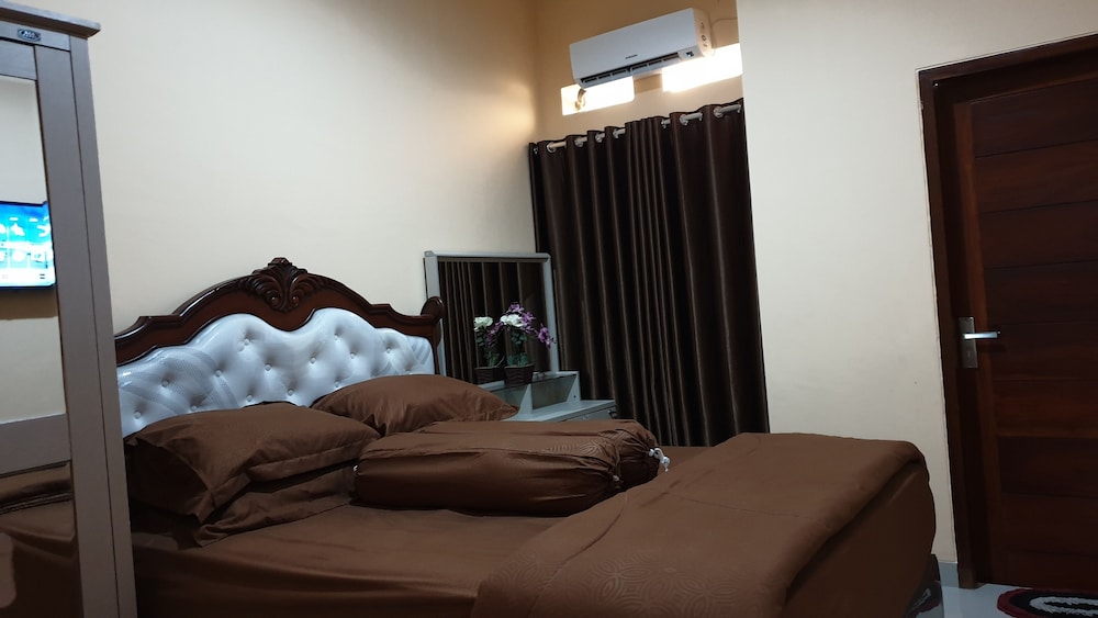 Guest House Puri 3 Bedroom AC view 2