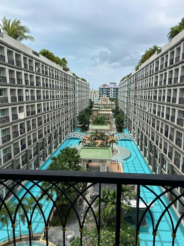 Mango GSR - Dusit Grand Park 2