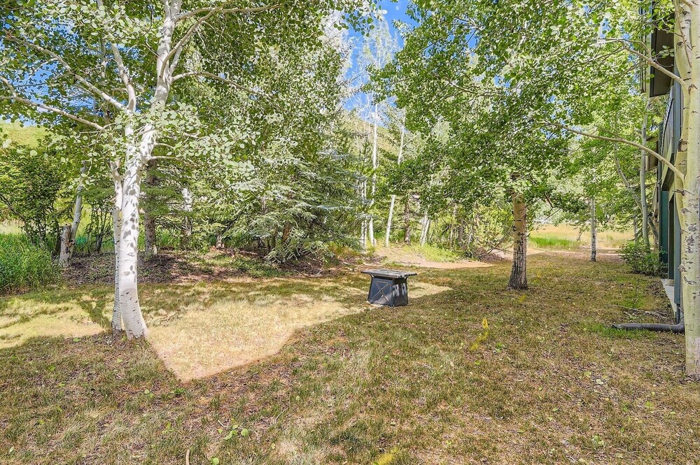 1763 Lakeside Getaway At Deer Valley! 3 Bedroom Home