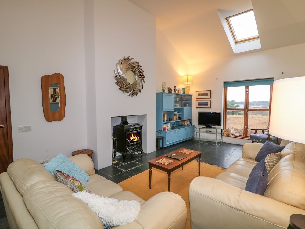 Lough Meela Lodge
