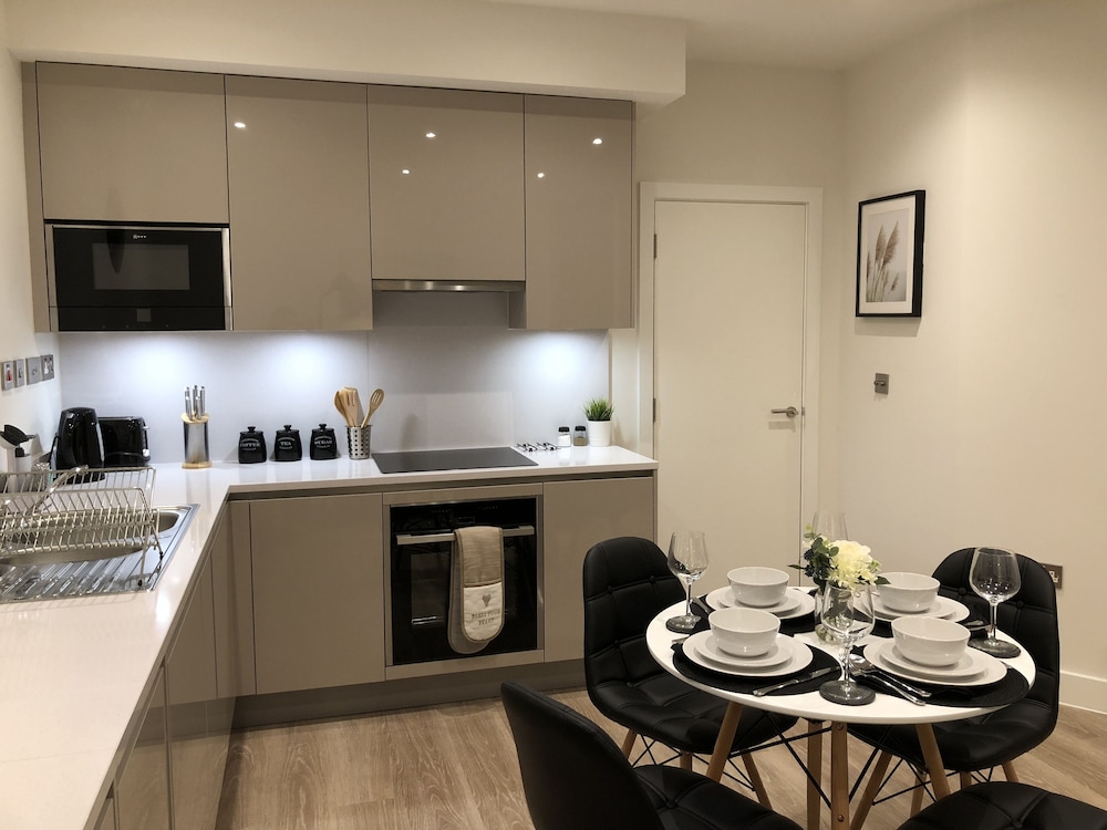 Modern Apartment By Creatick