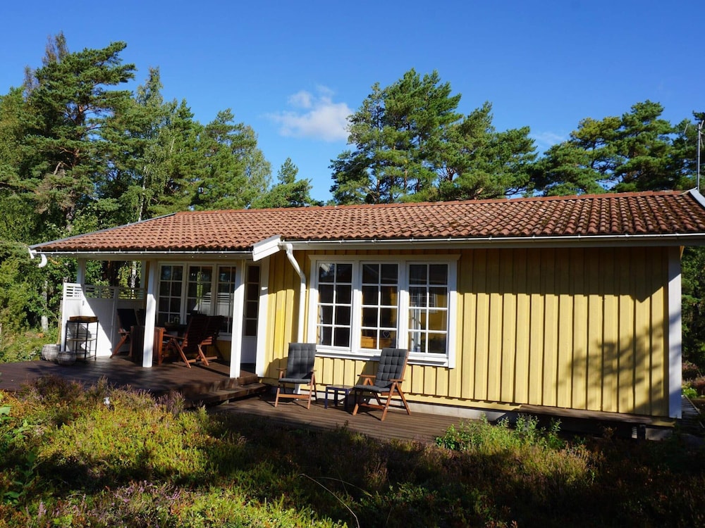6 Person Holiday Home in Stromstad