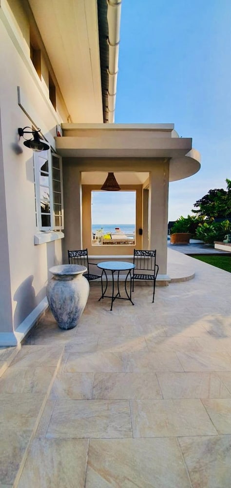 Le Ficus Grande Villa Bord de mer Avec Piscine