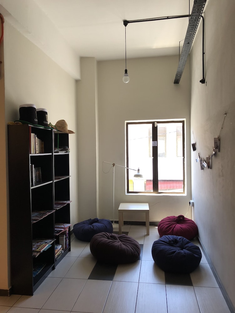 Mari Hostel