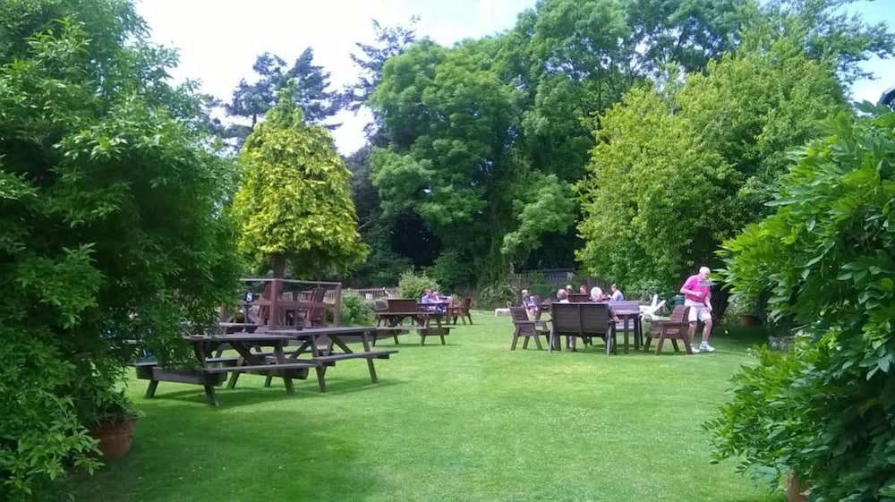 The Oxenham Arms