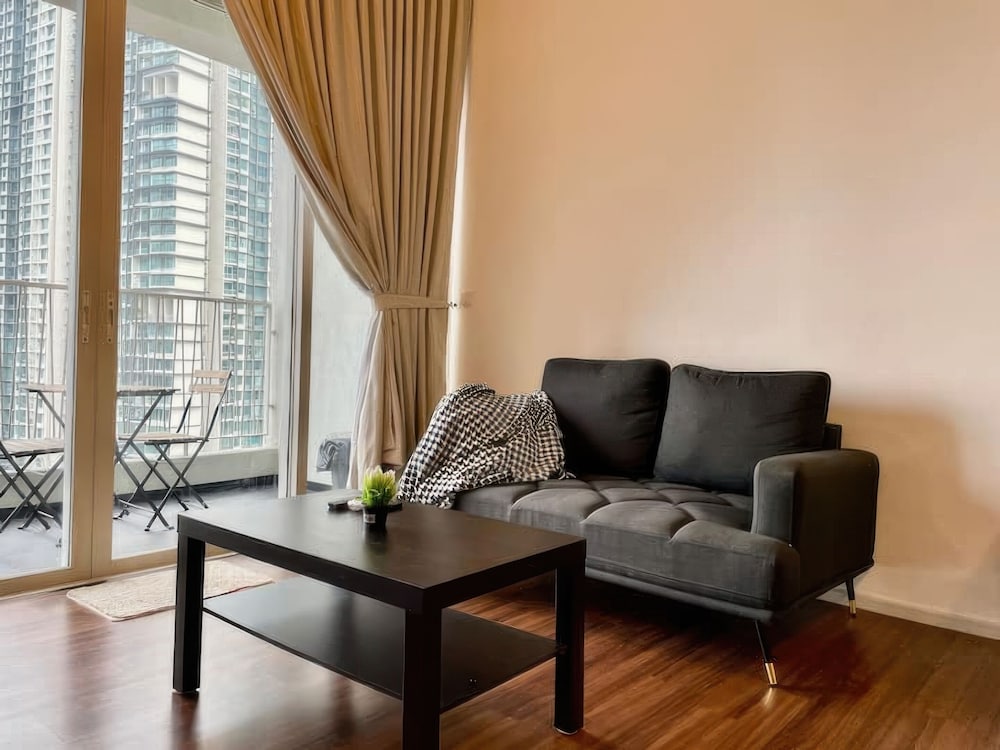 Staycation V Residence - Sunway Velocity