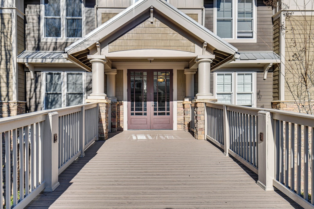 Lake Oconee Condo w/ Boat Ramp & Trail Access!