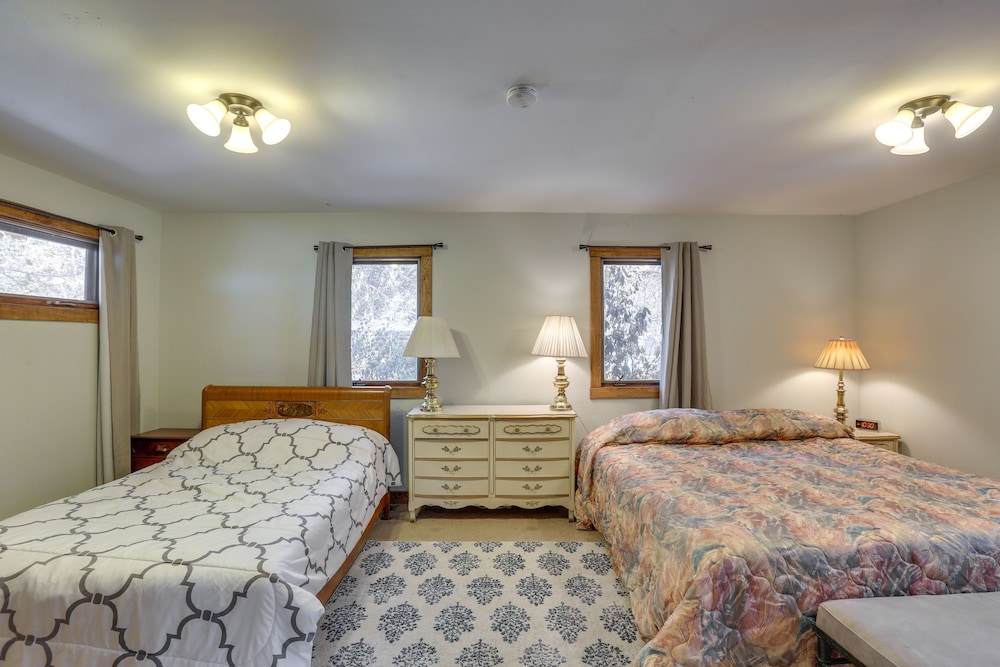 Miscellaneous Market Vacations - Lakewood Gem w/ Deck  7 Mi to Downtown Denver - Property Image 4