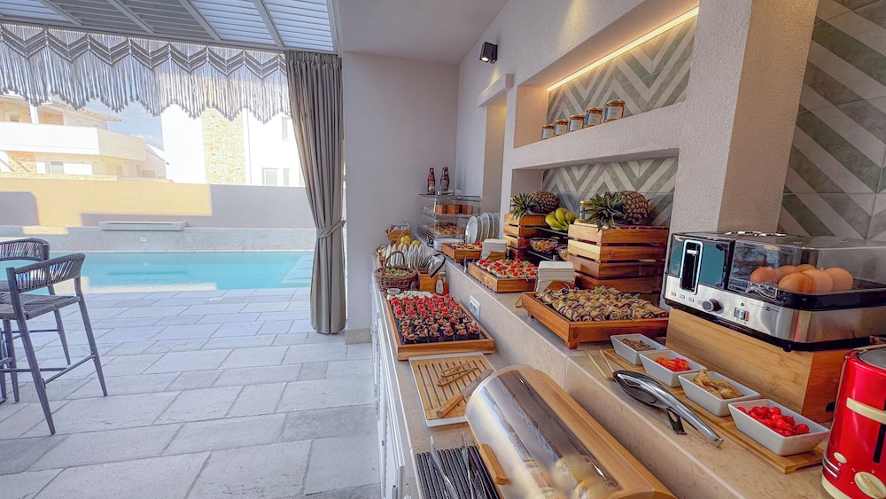Kalinifta Rooms Luxury Style