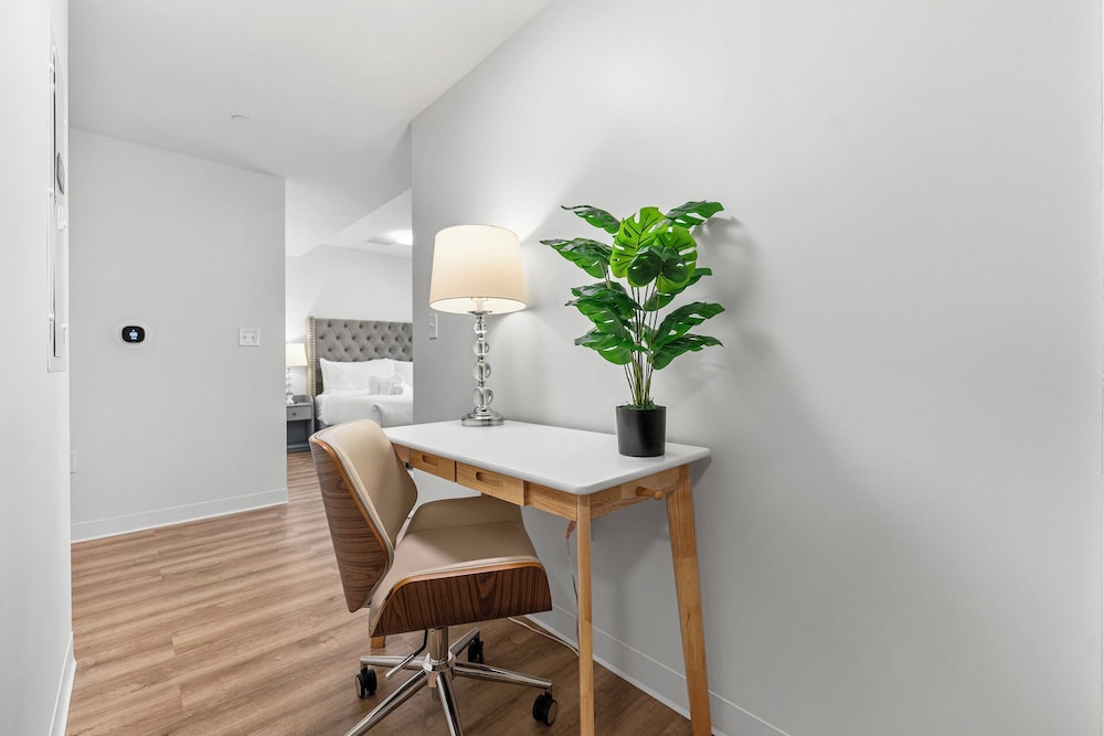 Furnished Apts near Harvard Stadium