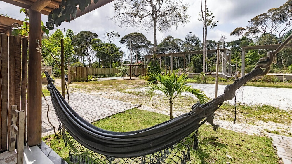 Itaka Reserva Piscina Hidro e Churrasqueira