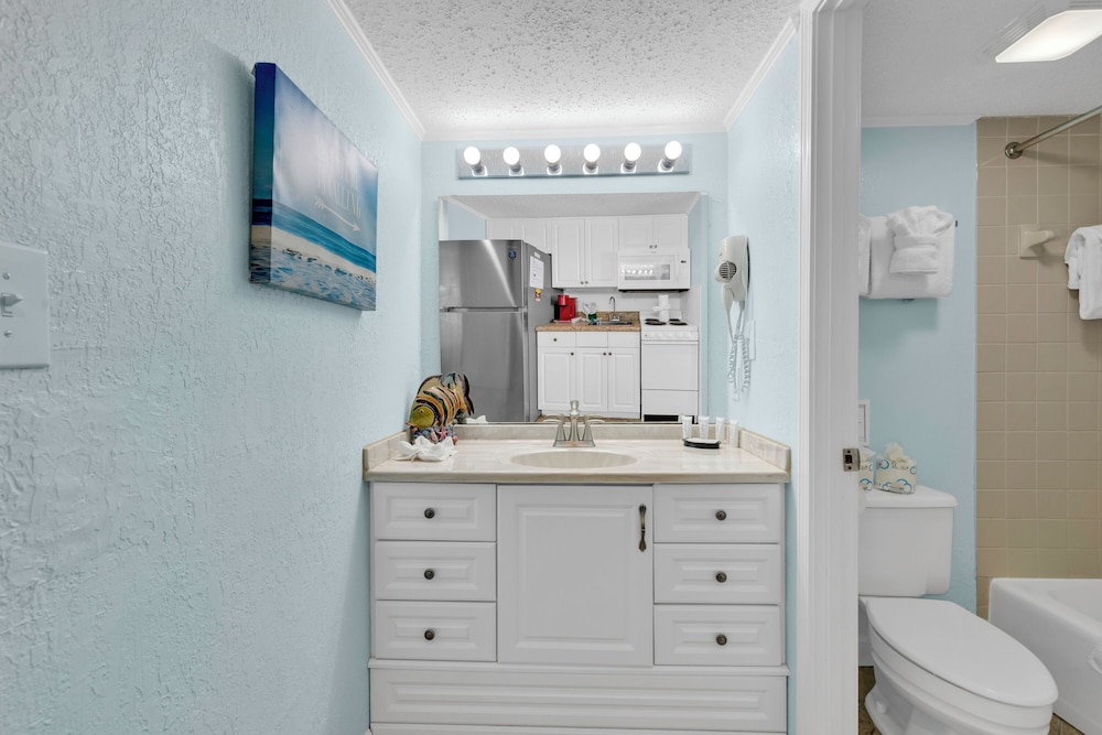 Bluewater Resort 1106