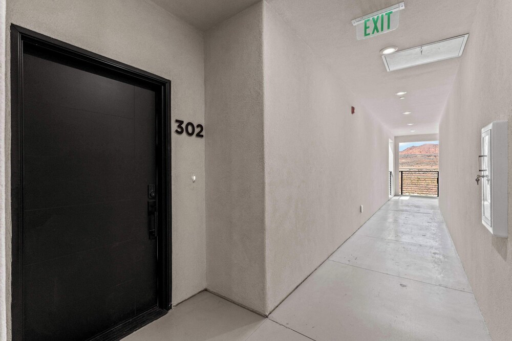 Terra Vista Stay for 8