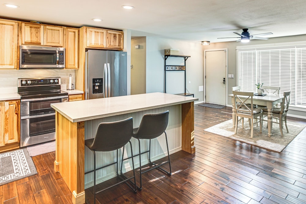 Golf, Hike, Dine & Relax: Home in Port Orchard, photo 19