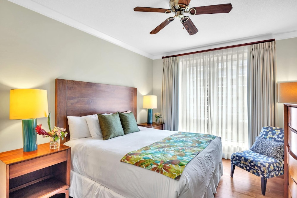 Honua Kai Konea 3 Free Rental Cars KBM Resorts Extra Large Corner Suite! 3 Units, 7 Bedrooms Ml-1406