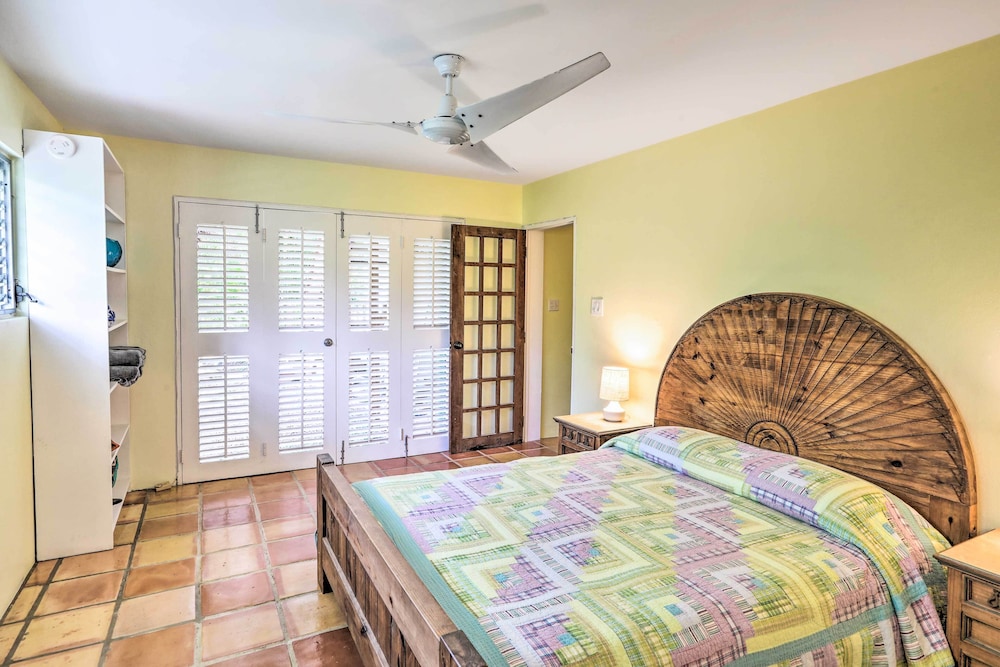 Bright St Thomas Getaway W/pool, 3Mi to Magens Bay