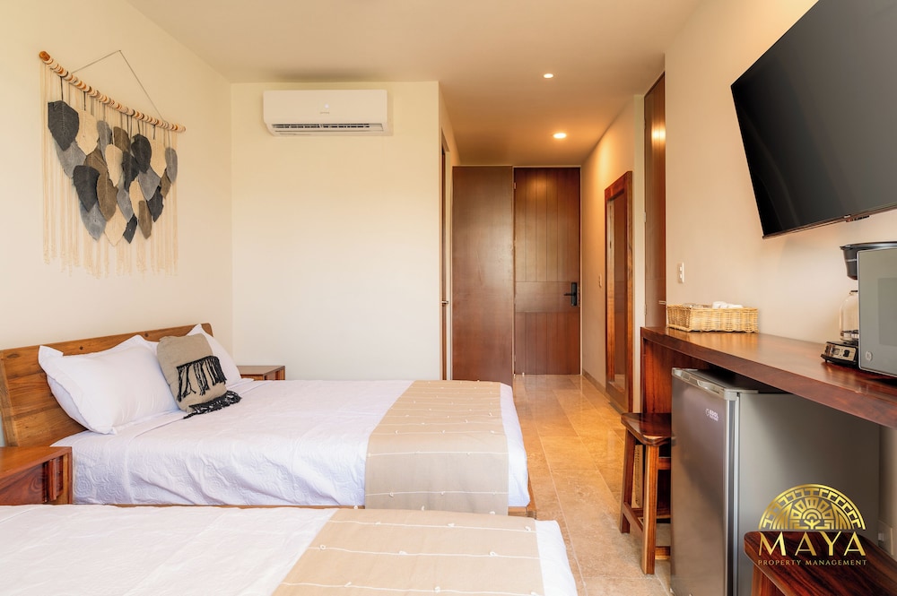 NHOA 303A Lux 2BR Pool View Aldea Zama