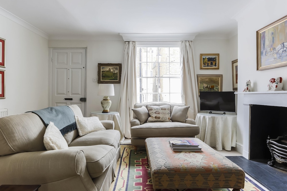 First Street II by Onefinestay