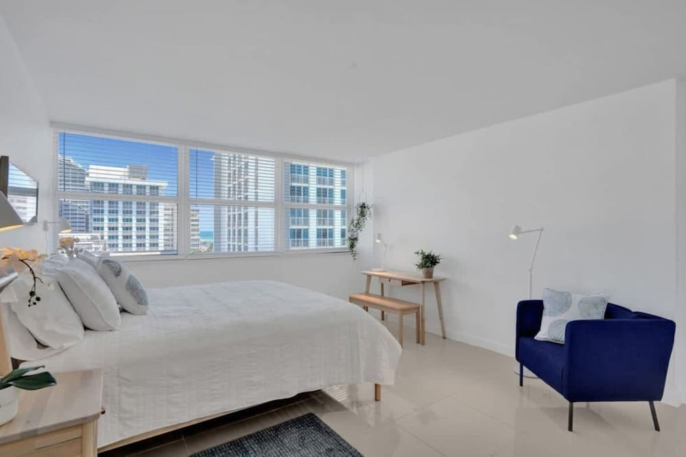 Boutique Luxury 2Br 2Ba Beach Intercostal View