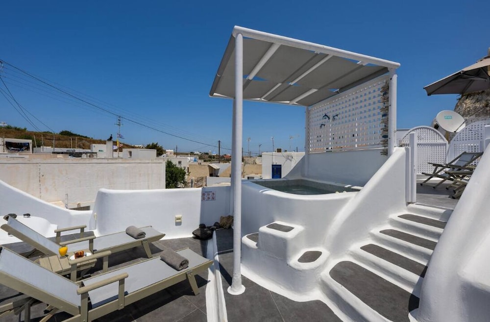 Astrea Suites Feggaropetra Cave House