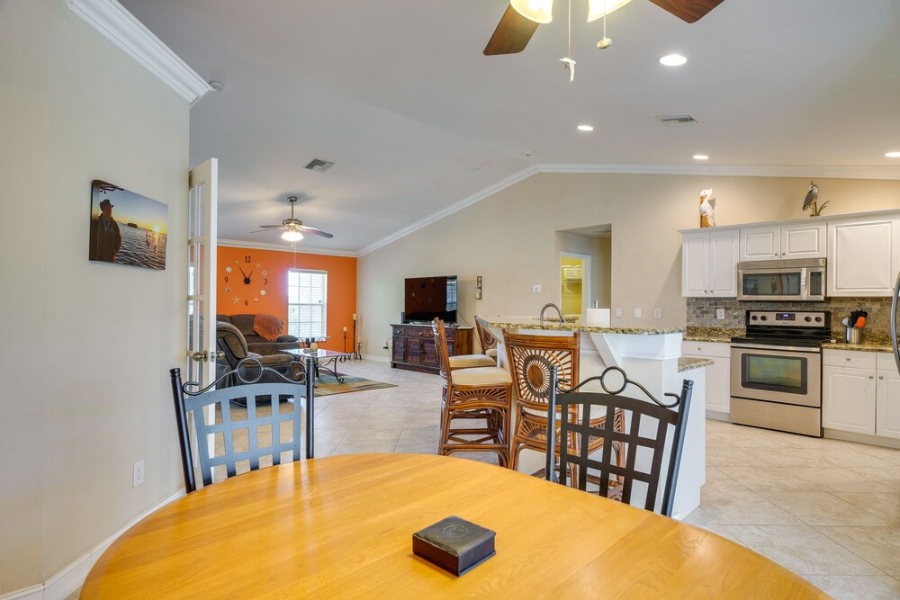 Family-friendly Home 10 Mi to Dtwn Cape Coral - Property Image 7