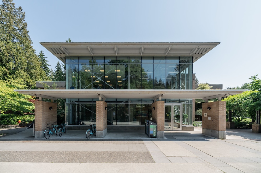 Pacific Spirit Hostel - Image 4