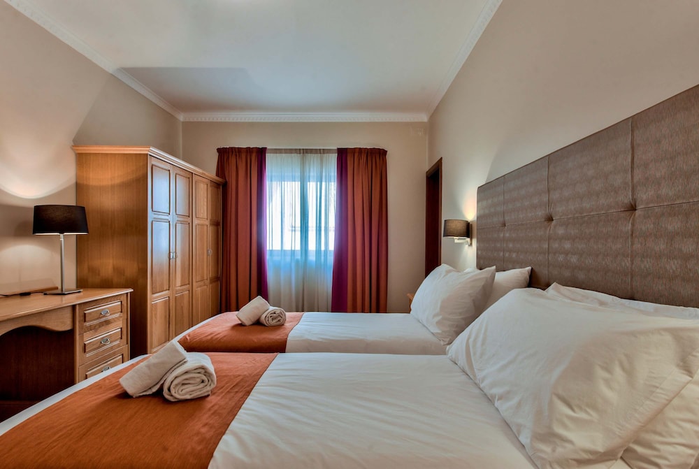 Villa Stephanotis - 3 Bedroom Villa With Pool