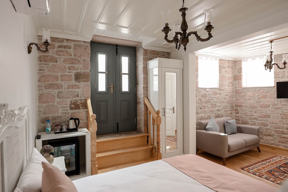 Ali Baris Pansiyon Cunda - Image 12