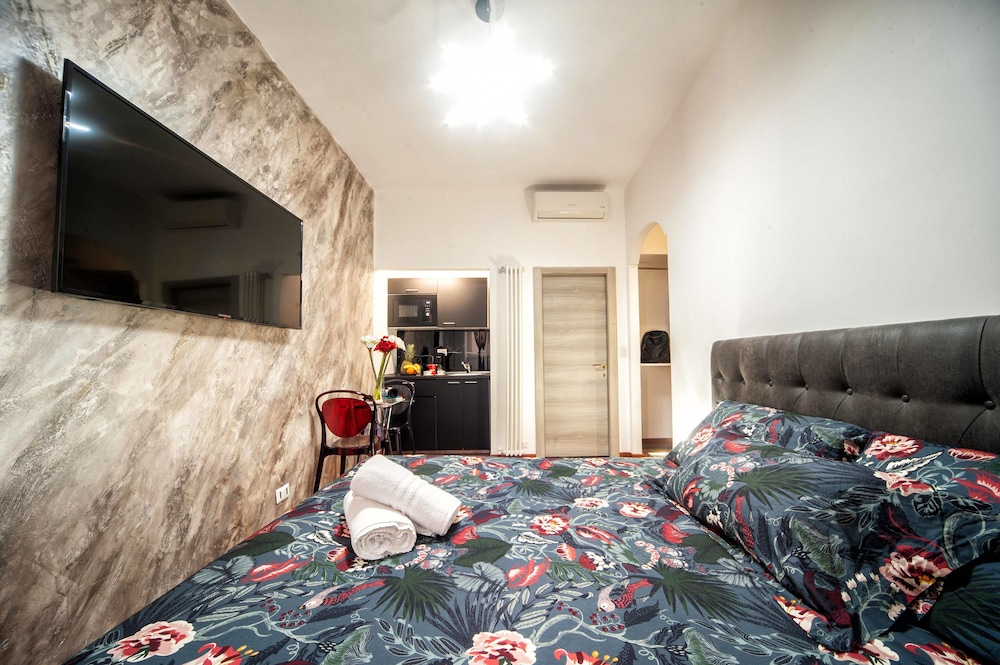 StarHome NAVONA
