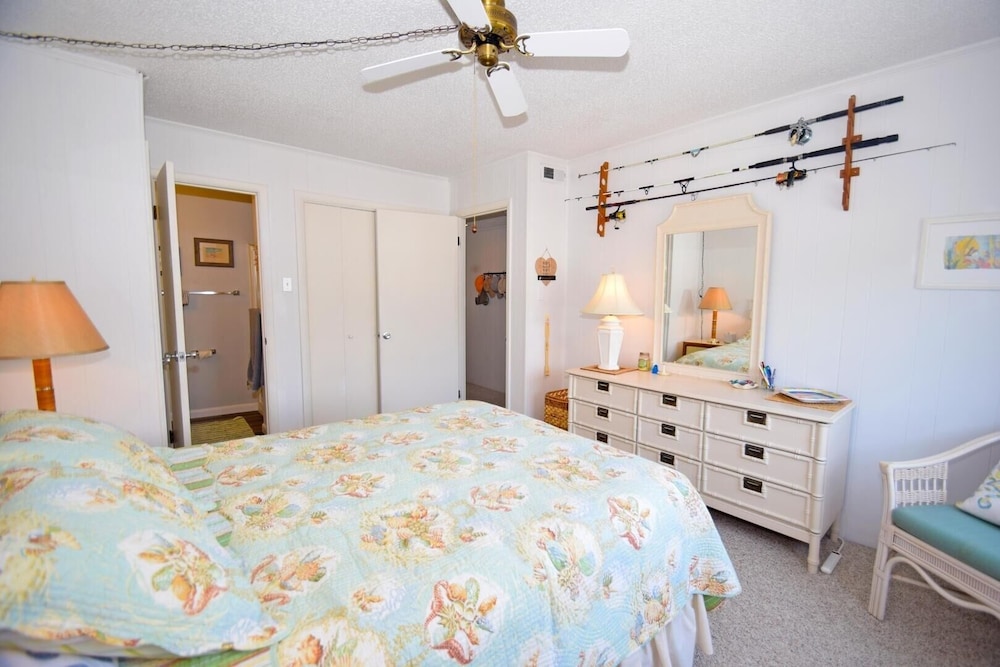 Bridgepoint Ii 5d 2 Bedroom Condo by RedAwning view 5
