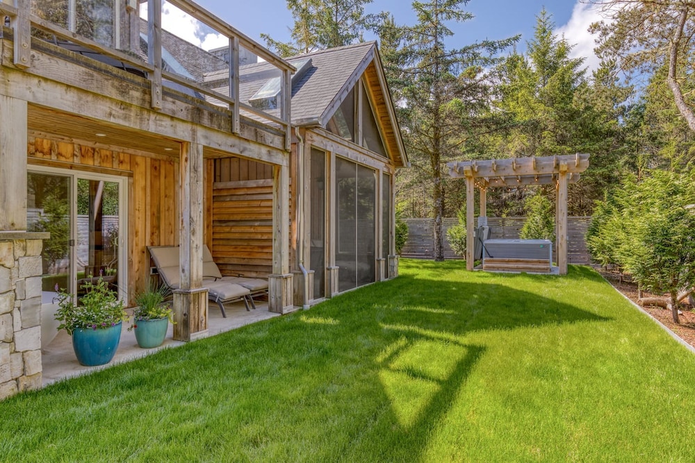 Boutique Cabin Design Luxury Hot Tub Path to Beach