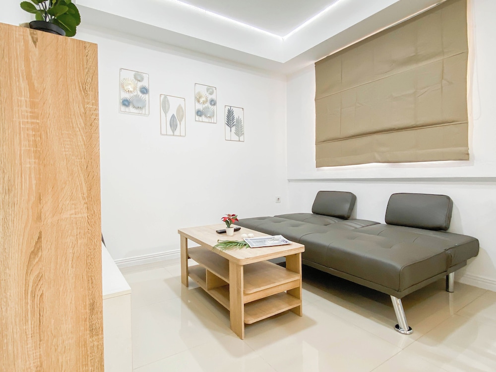 Neat Style 2Br Apartment Meikarta