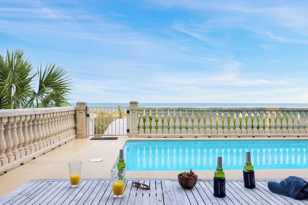 11 Singleton Beach by Avantstay Oceanfront Retreat w/ Private Pool + Boardwalk Near Hilton Head Hotspots