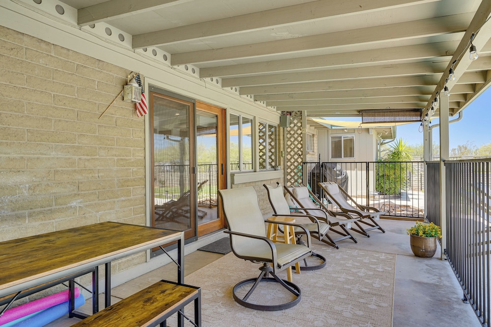 Near Catalina Hiking Trails: Mtn-view Home w/ Pool