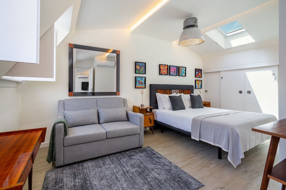 Intendente Modern Stays
