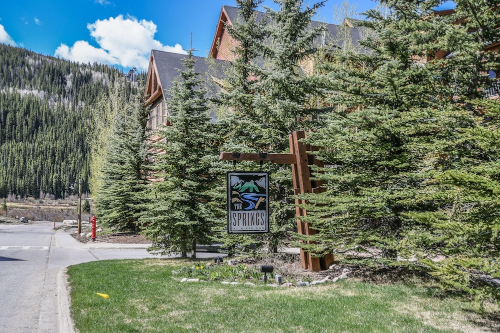 Summit County Vacations - Springs 8893 by SummitCove Vacation Lodging - Property Image 1