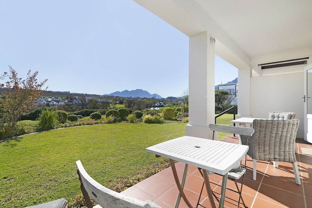 Winelands Golf Lodges at De Zalze