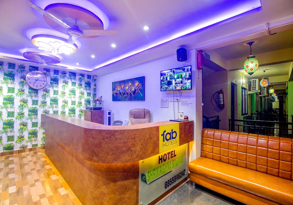 Lobby & Reception